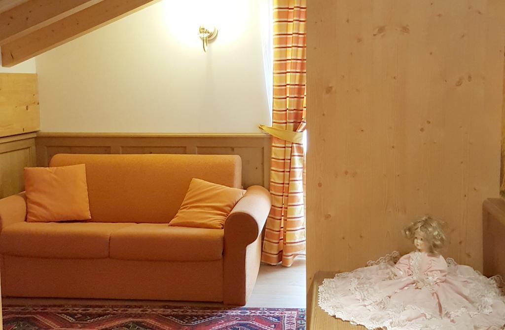 Hotel Sass Maor Fiera Di Primiero Exteriör bild